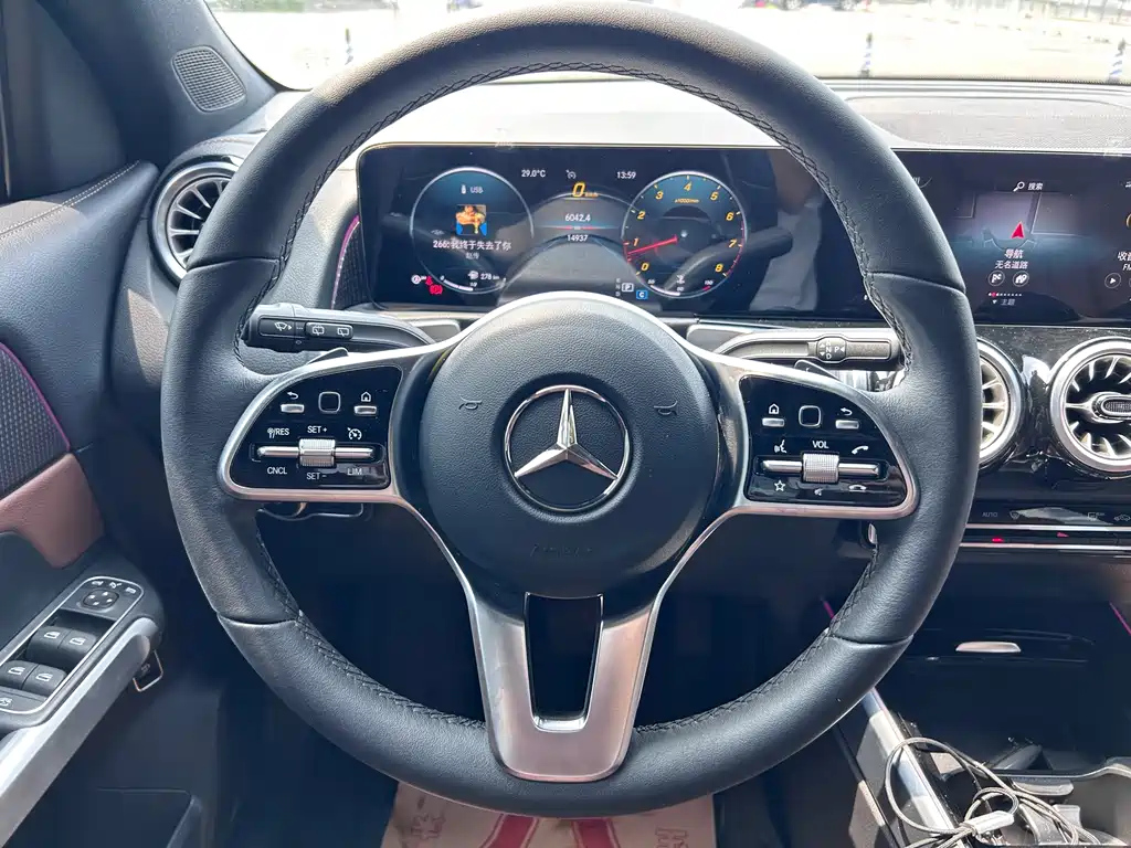MERCEDES BENZ GLB 2022