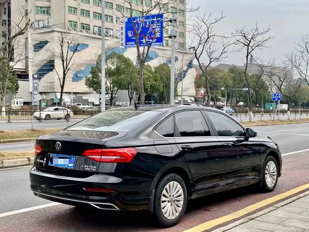 VOLKSWAGEN LAVIDA 2021