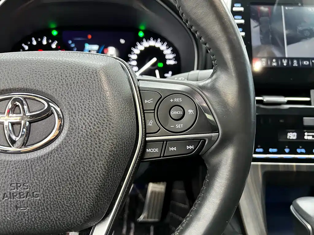TOYOTA AVALON 2022