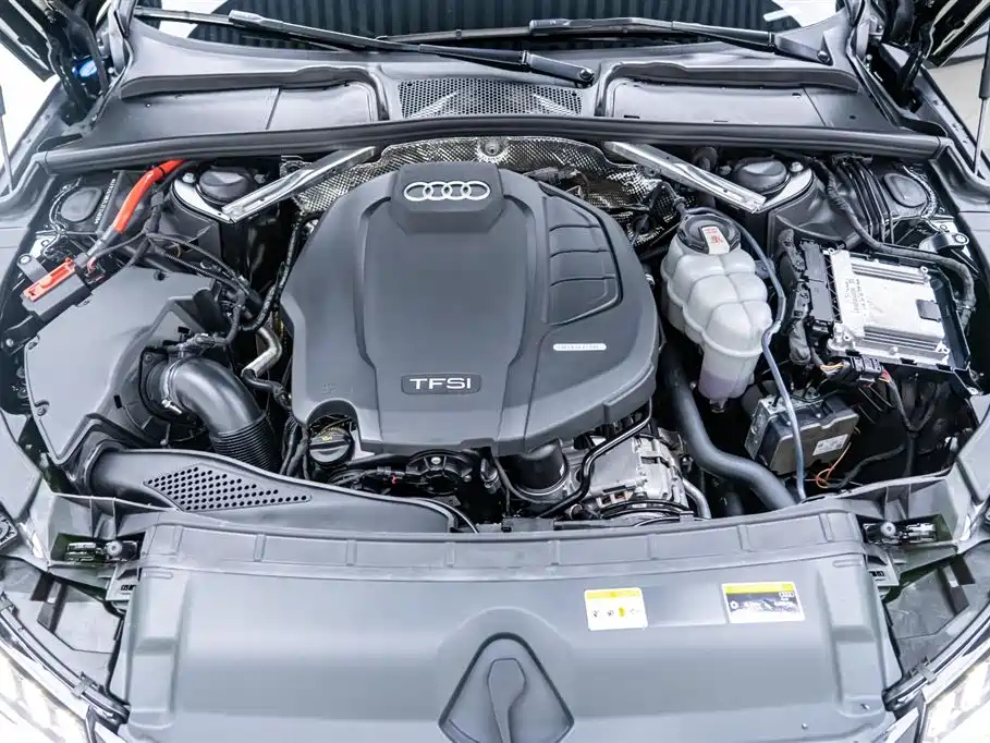 AUDI A4L 2021