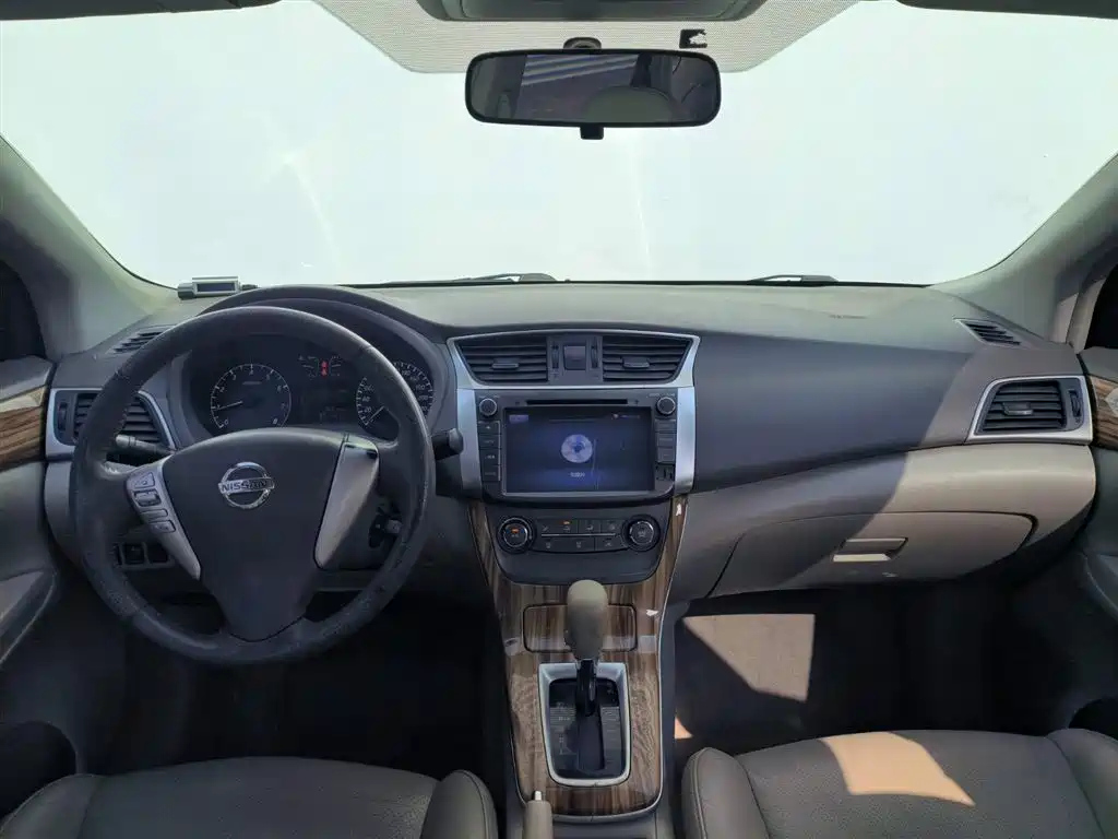 NISSAN SYLPHY 2015