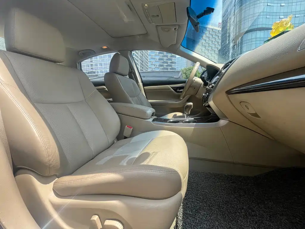 NISSAN TEANA 2013