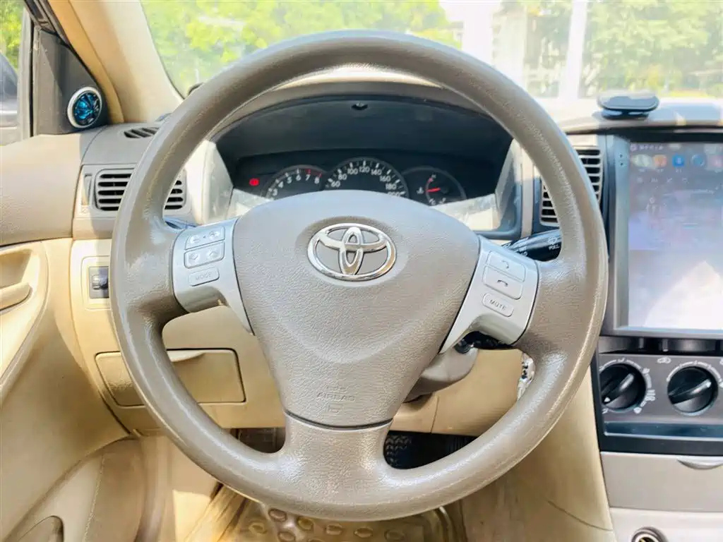 TOYOTA COROLLA 2012