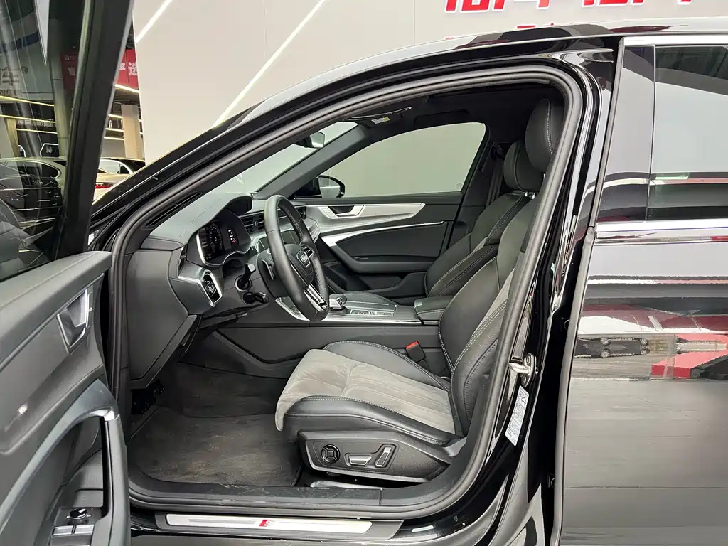AUDI A6L 2023