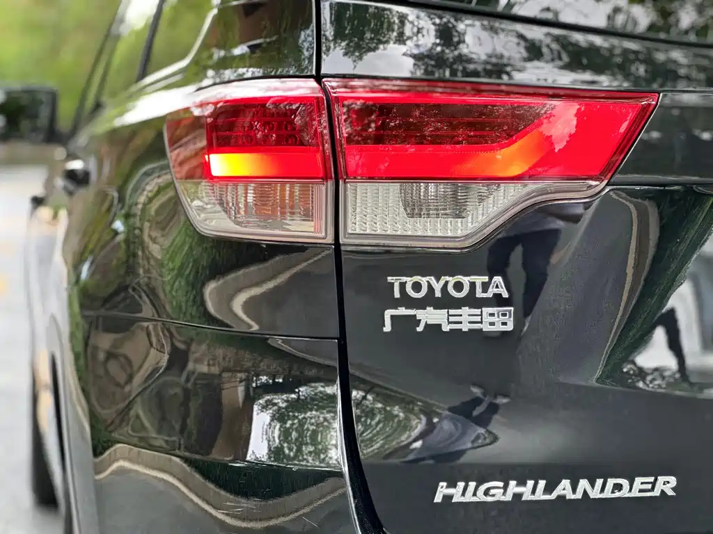 TOYOTA HIGHLANDER 2019
