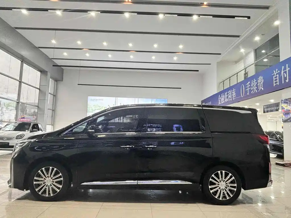 TRUMPCHI M8 2021