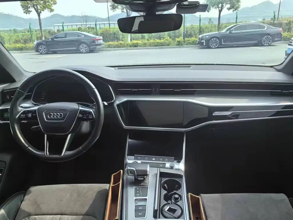 AUDI A6L 2022