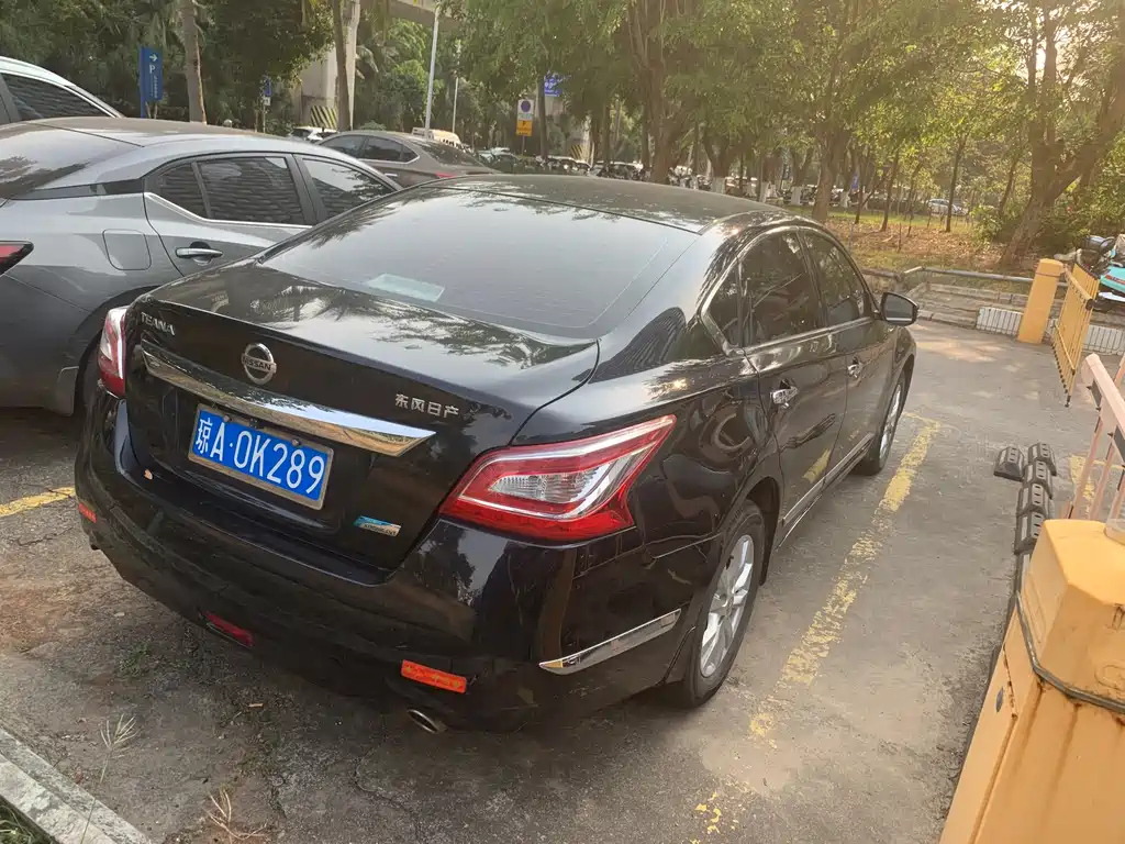 NISSAN TEANA 2016