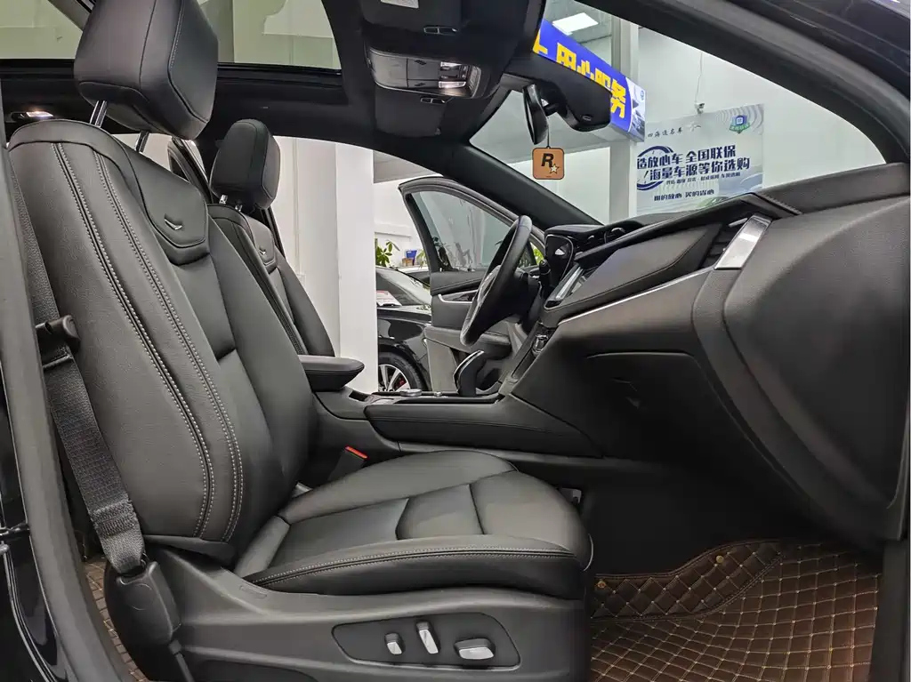 CADILLAC XT5 2021