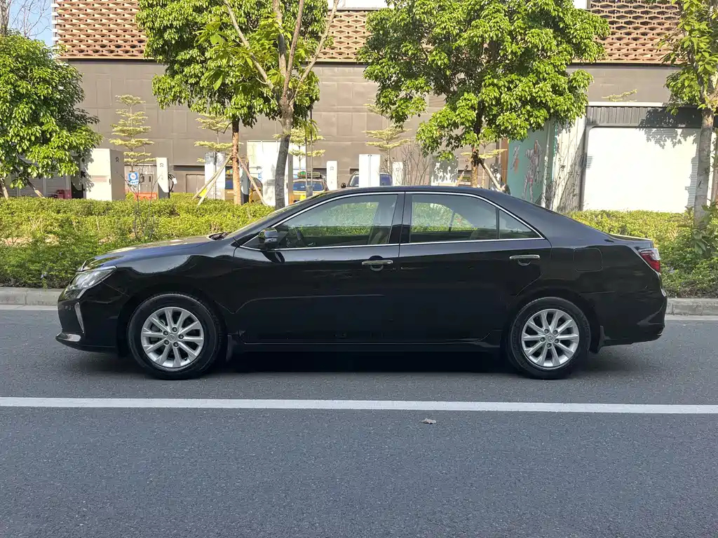 TOYOTA CAMRY 2016