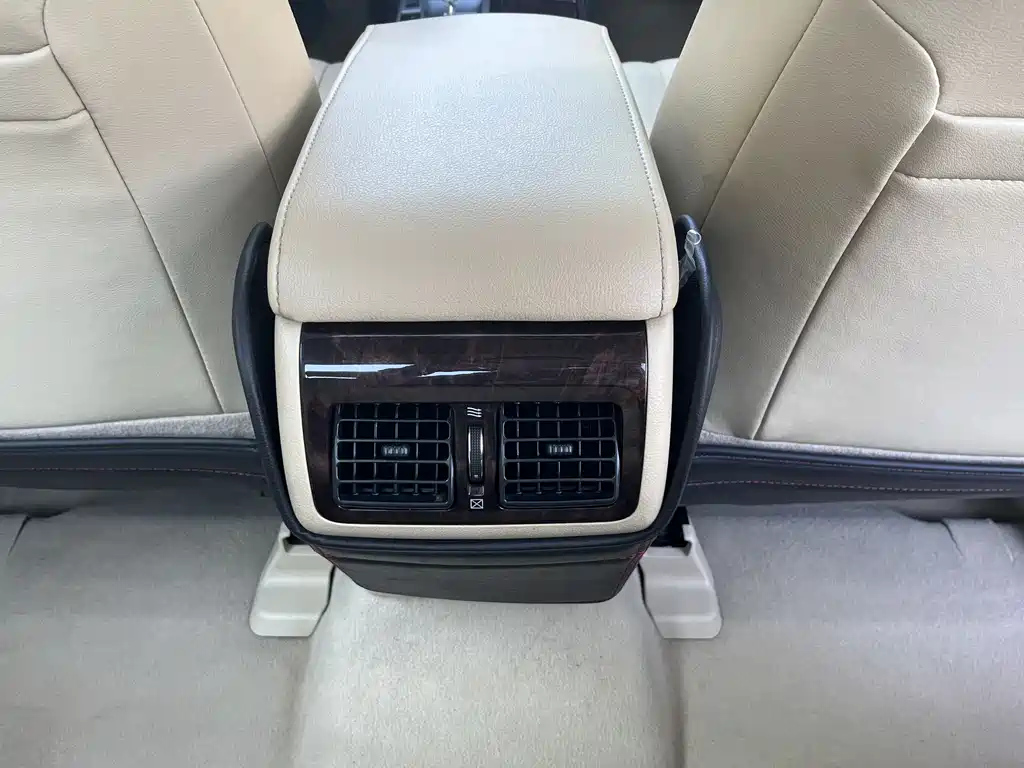 TOYOTA CAMRY 2016