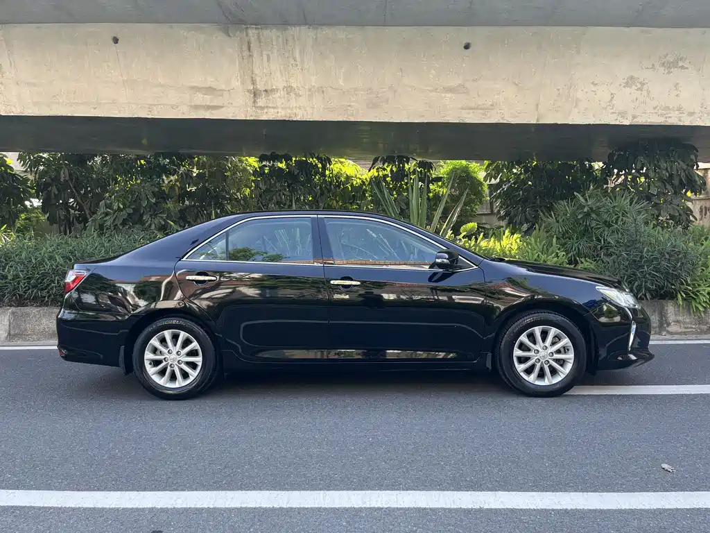TOYOTA CAMRY 2016