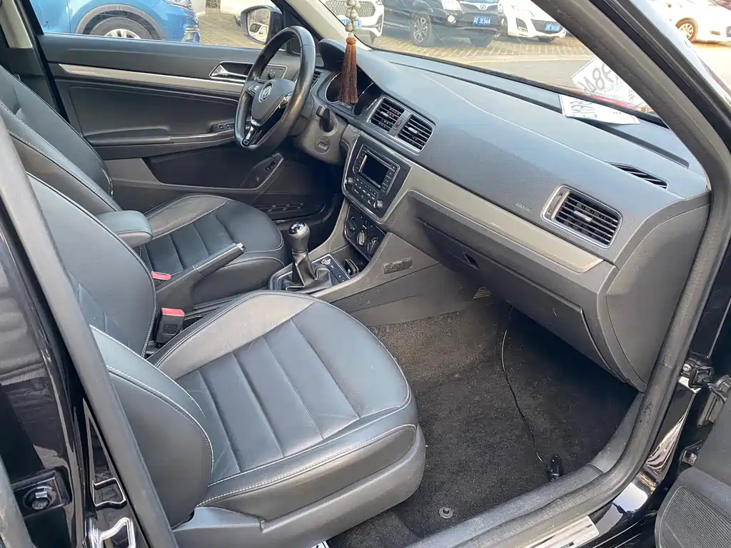 VOLKSWAGEN LAVIDA 2018