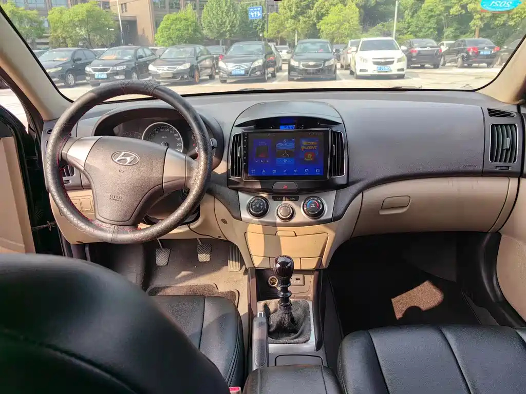 HYUNDAI CELESTA 2011