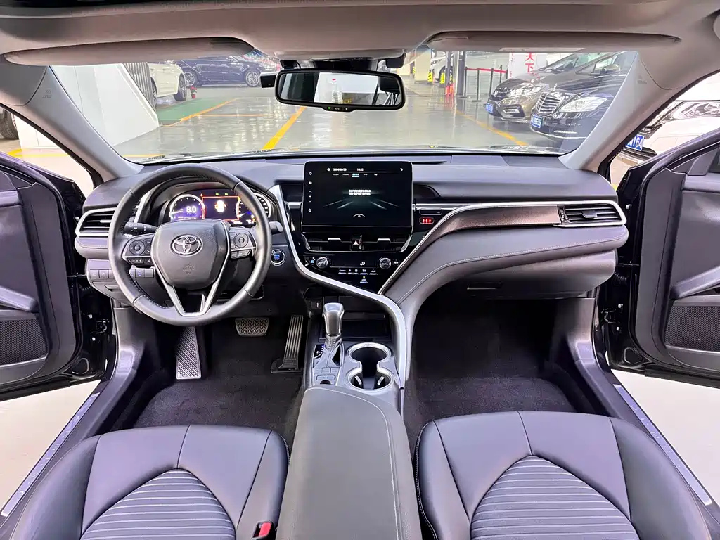 TOYOTA CAMRY 2022