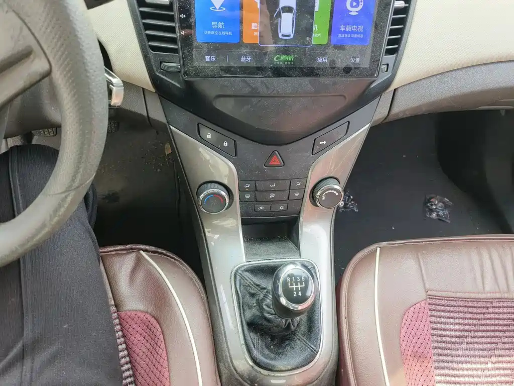 CHEVROLET CRUZE 2015