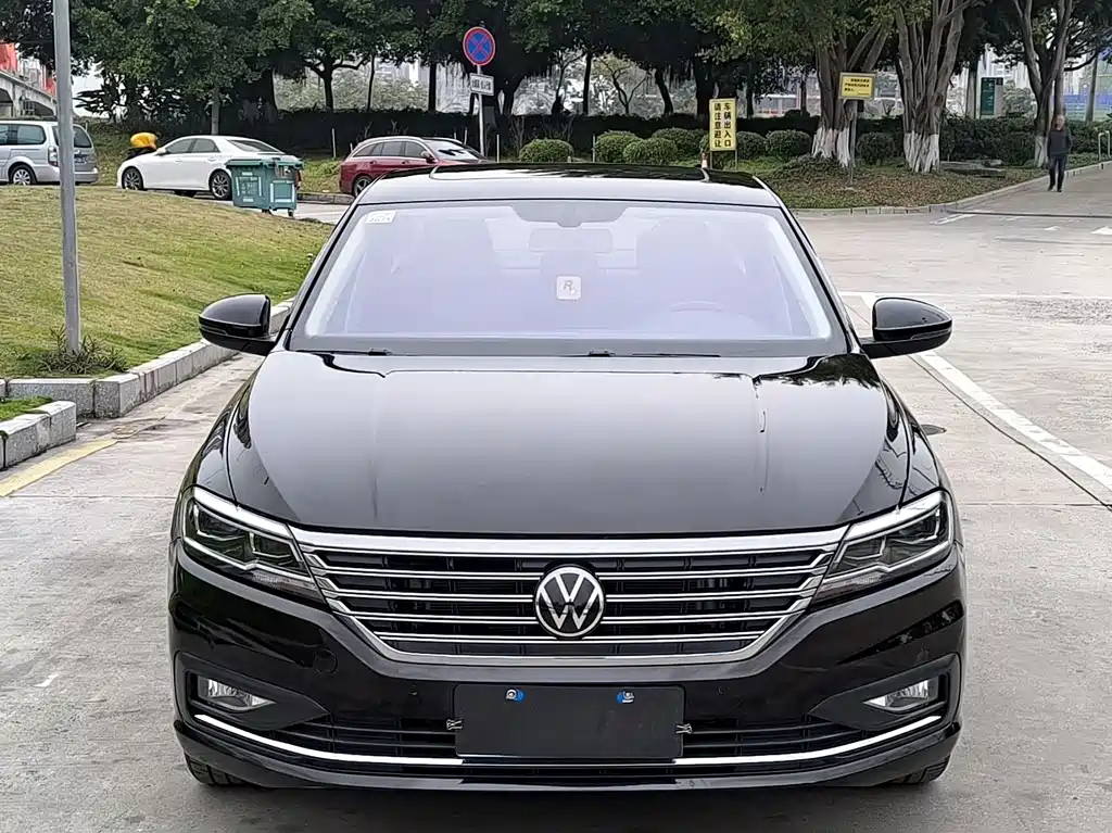 VOLKSWAGEN LAVIDA 2021