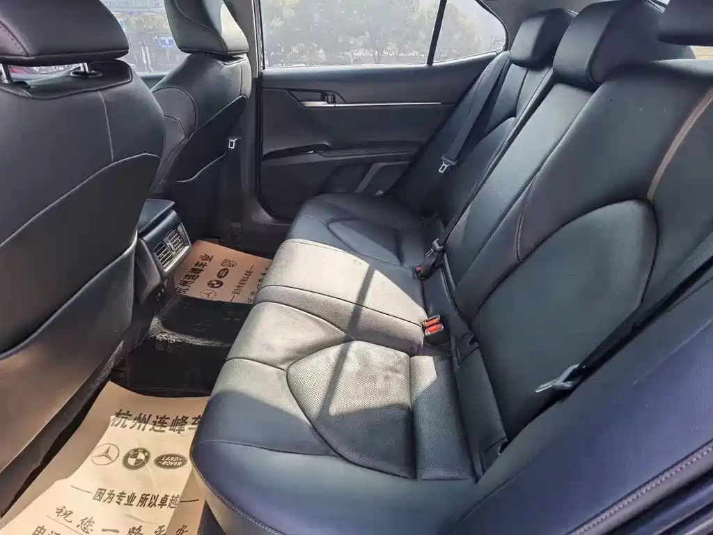 TOYOTA CAMRY 2021