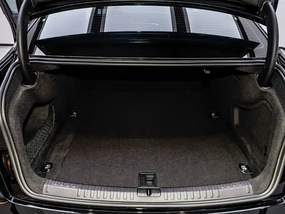 AUDI A6L 2023