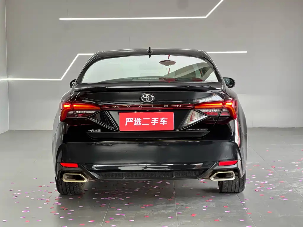 TOYOTA AVALON 2020