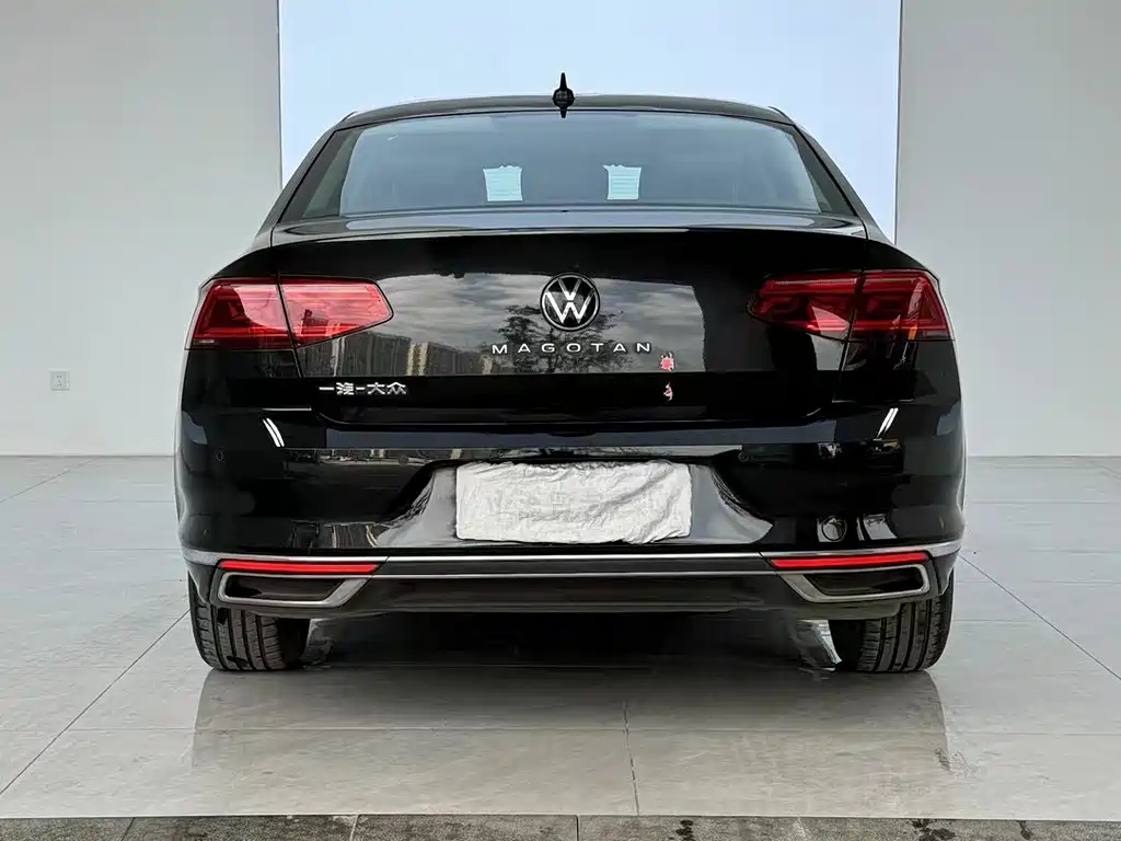 VOLKSWAGEN MAGOTAN 2022