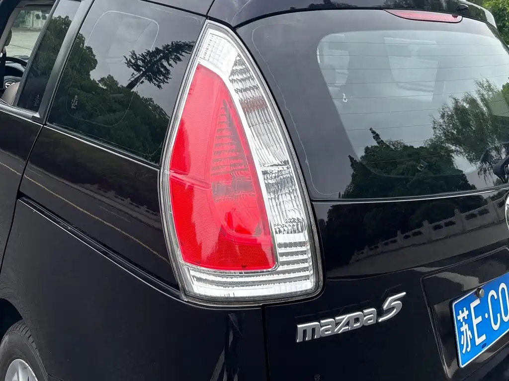MAZDA 5 2011