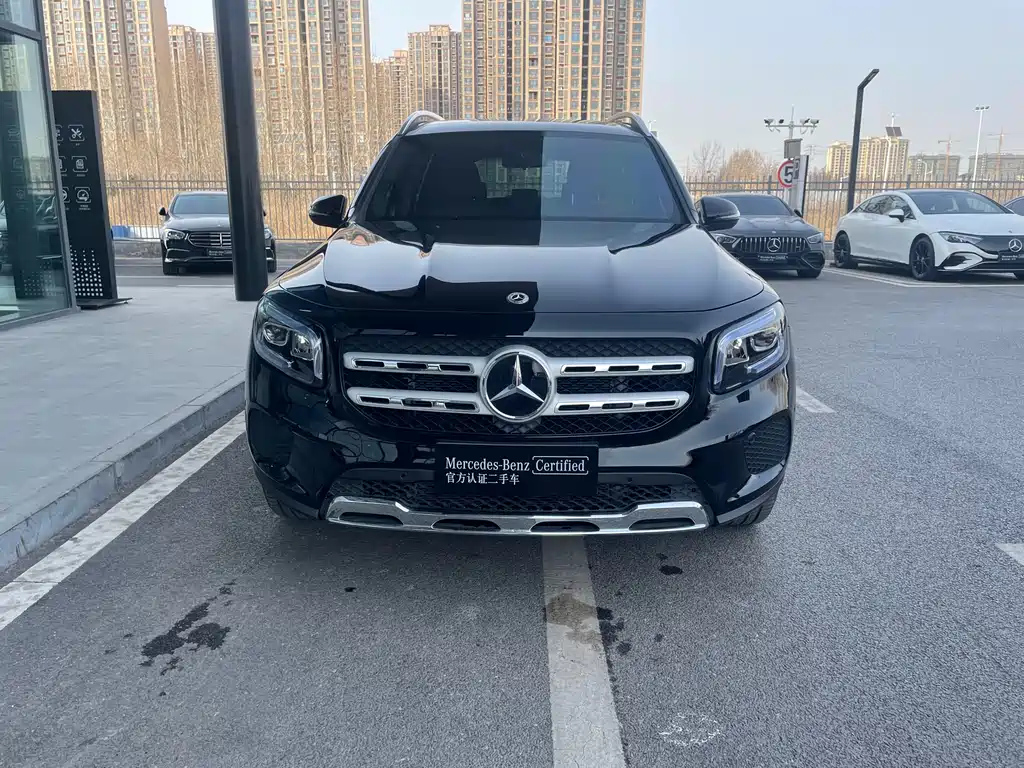 MERCEDES BENZ GLB 2023