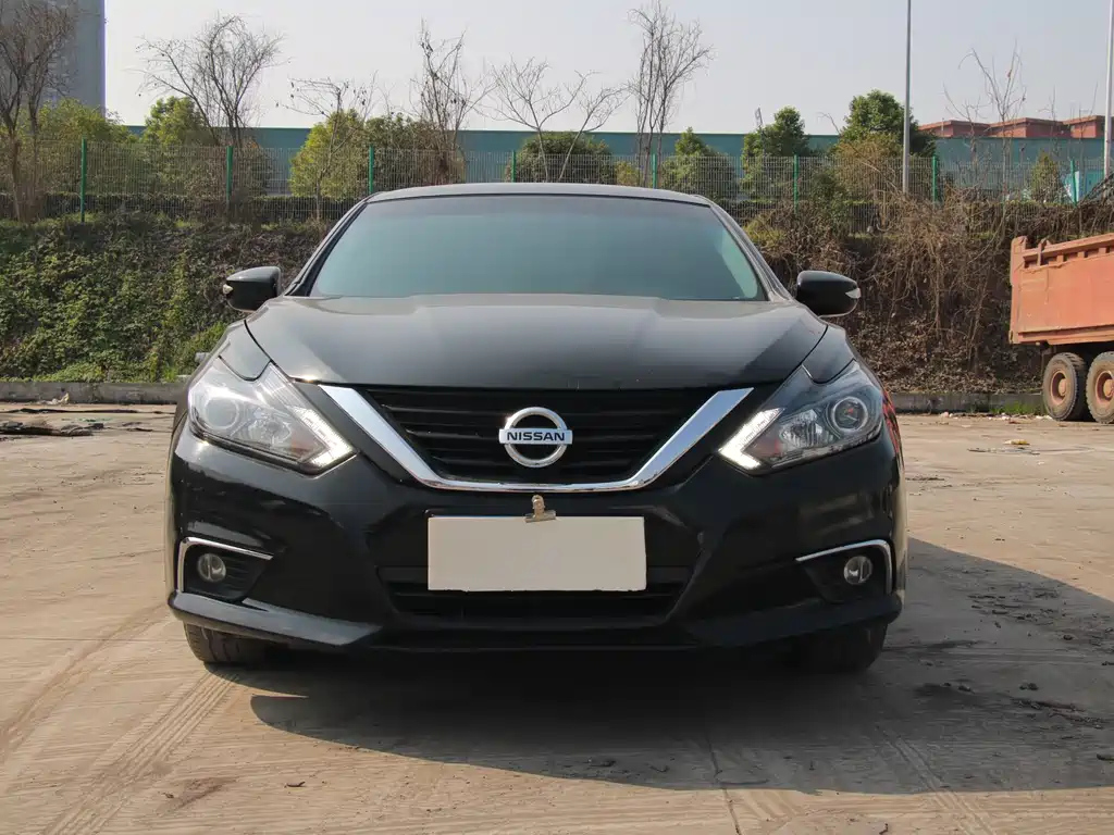 NISSAN TEANA 2018