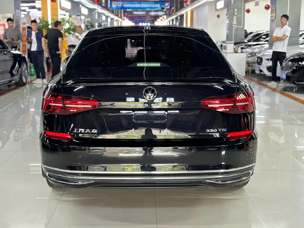 VOLKSWAGEN PASSAT 2021