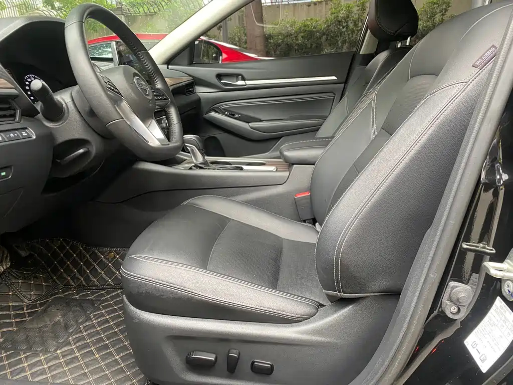 NISSAN TEANA 2022