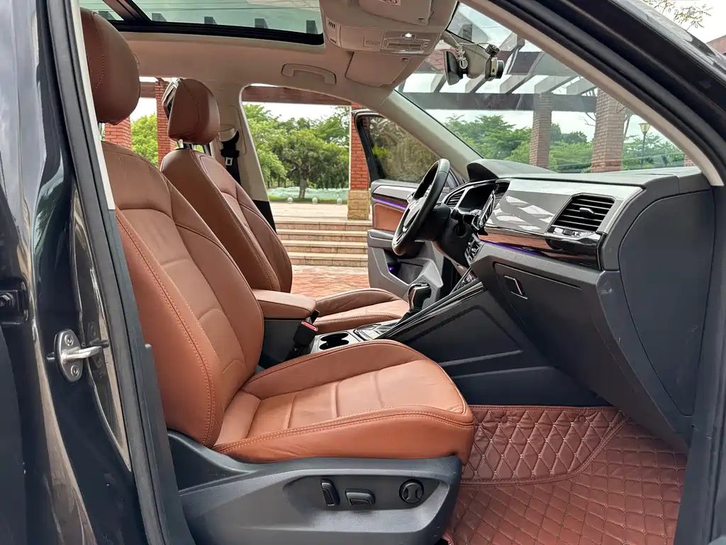 VOLKSWAGEN TAYRON 2020