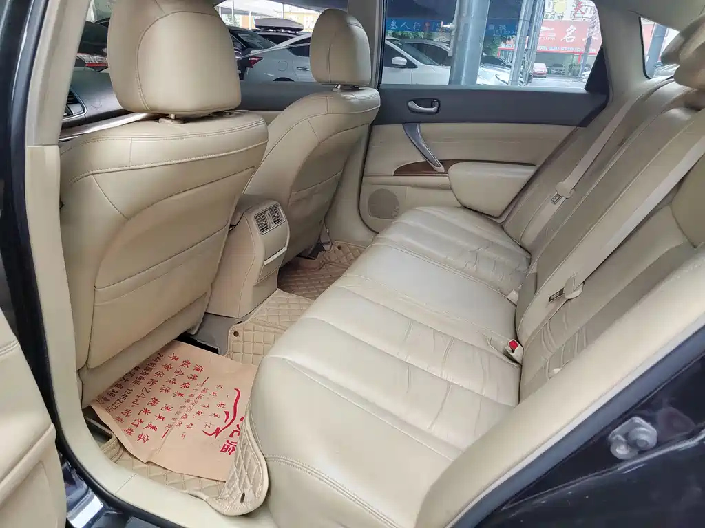 NISSAN TEANA 2012