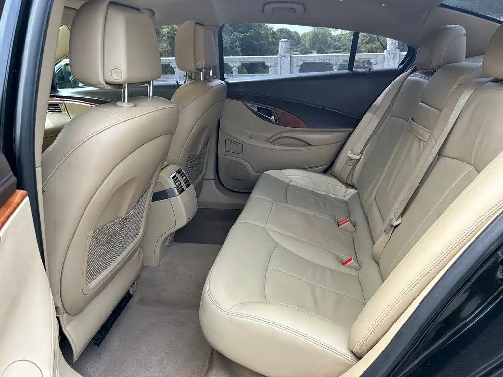 BUICK LACROSSE 2012