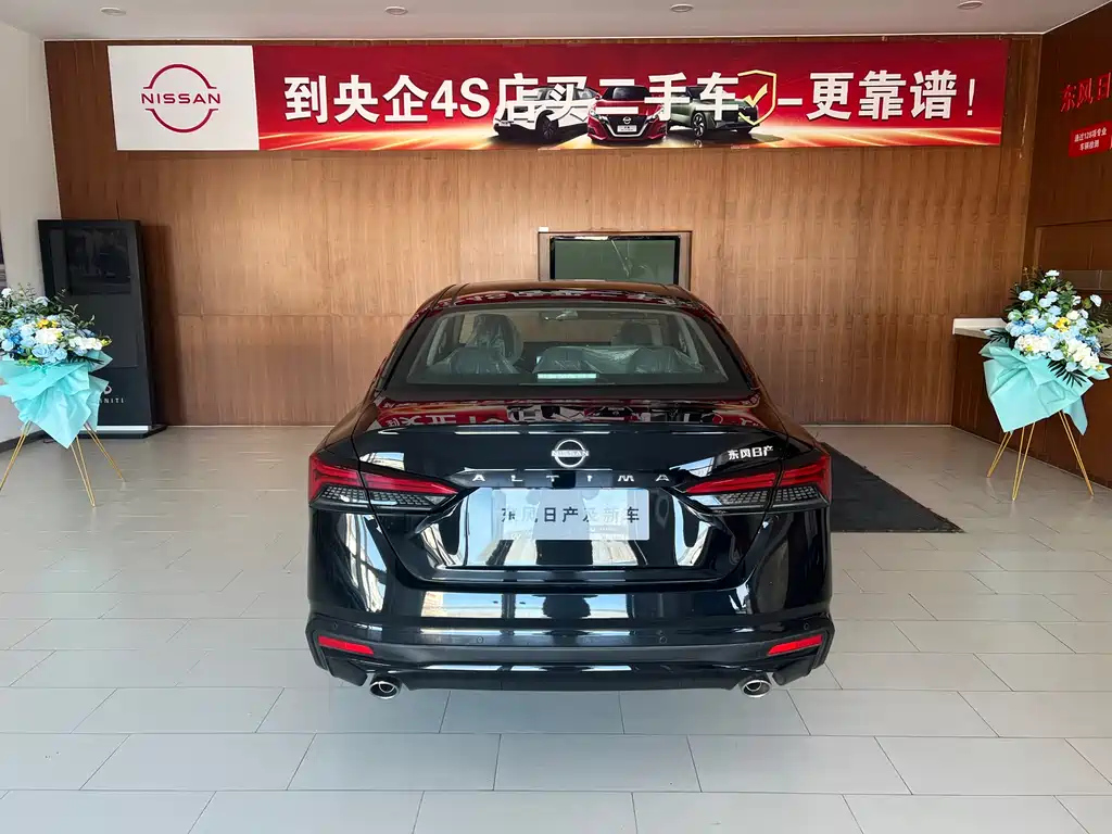 NISSAN TEANA 2023