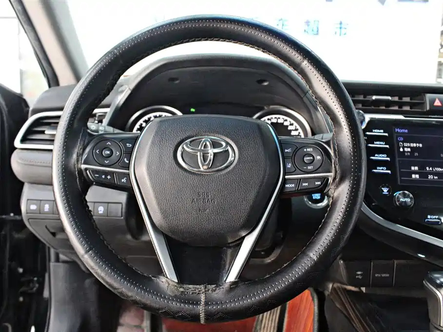 TOYOTA CAMRY 2018
