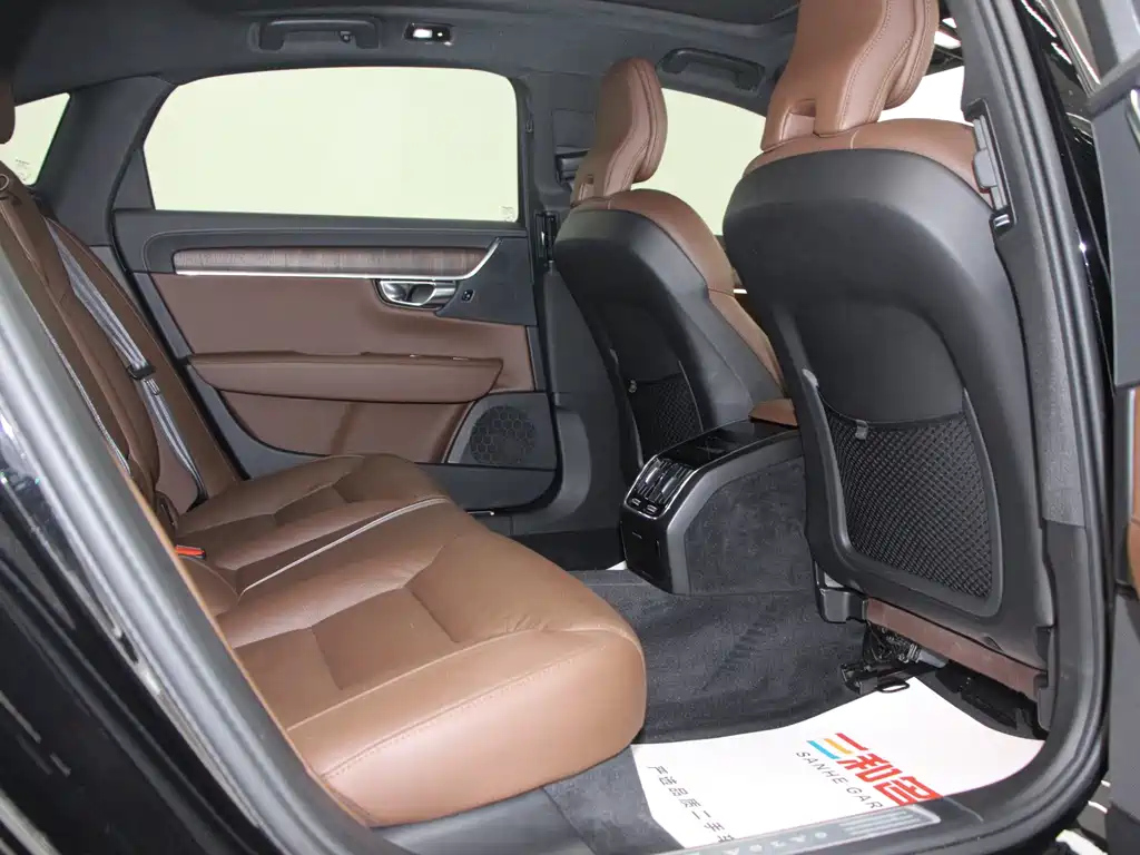VOLVO S90 2021