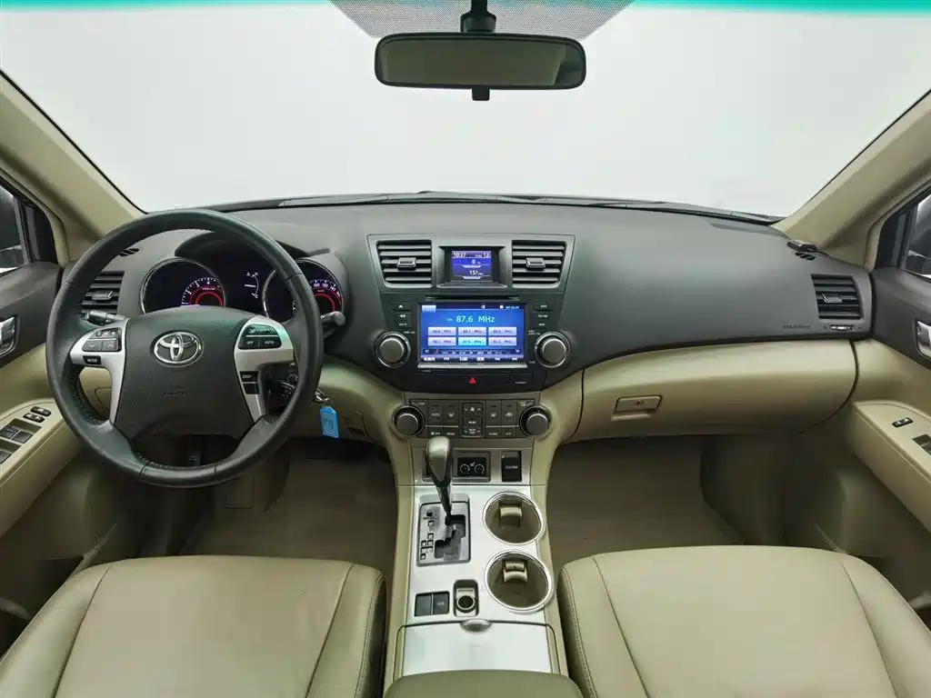 TOYOTA HIGHLANDER 2015