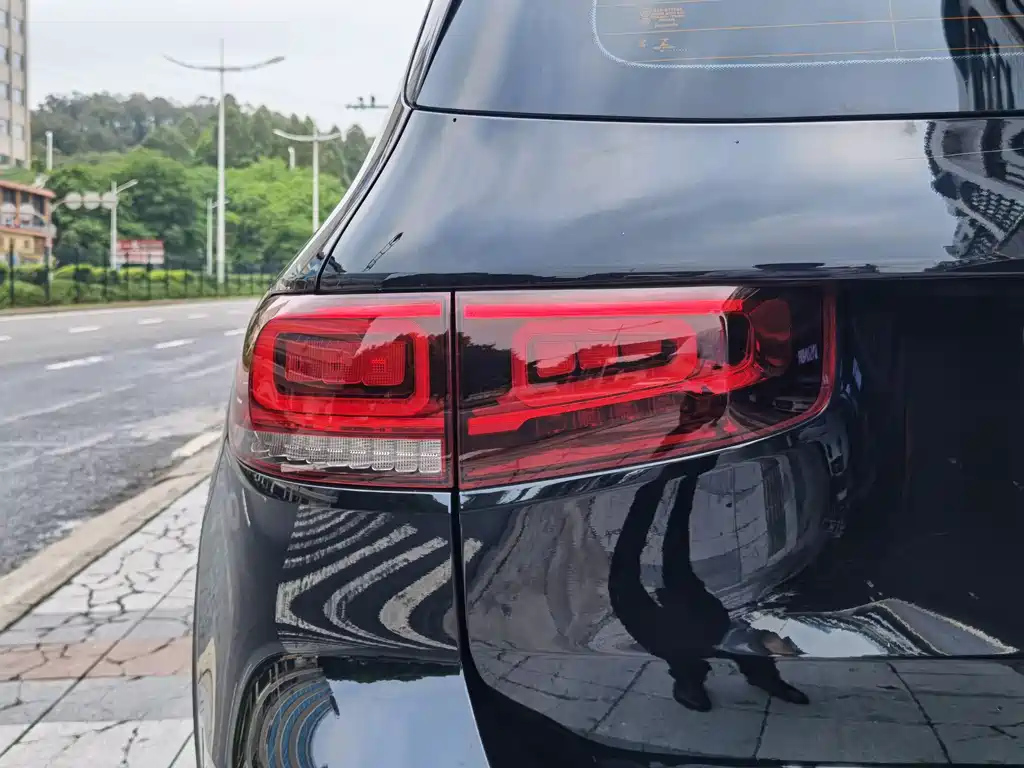 MERCEDES BENZ GLB 2020