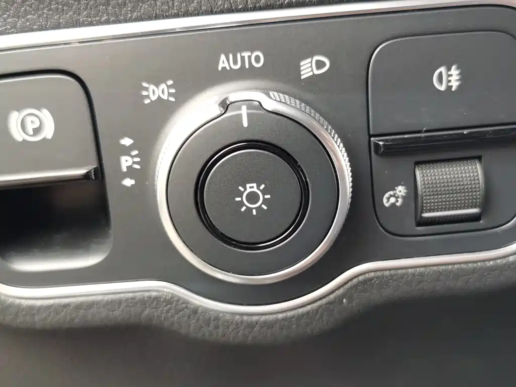 MERCEDES BENZ GLB 2022