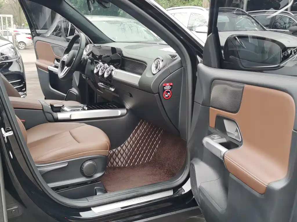 MERCEDES BENZ GLB 2022