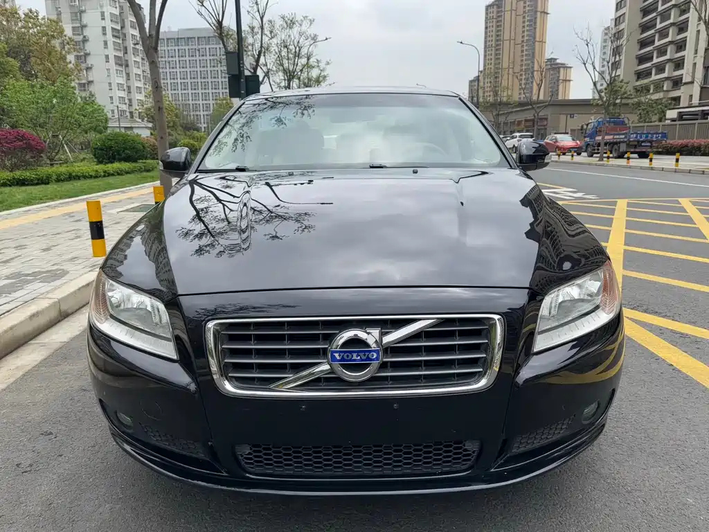 VOLVO S80L 2009