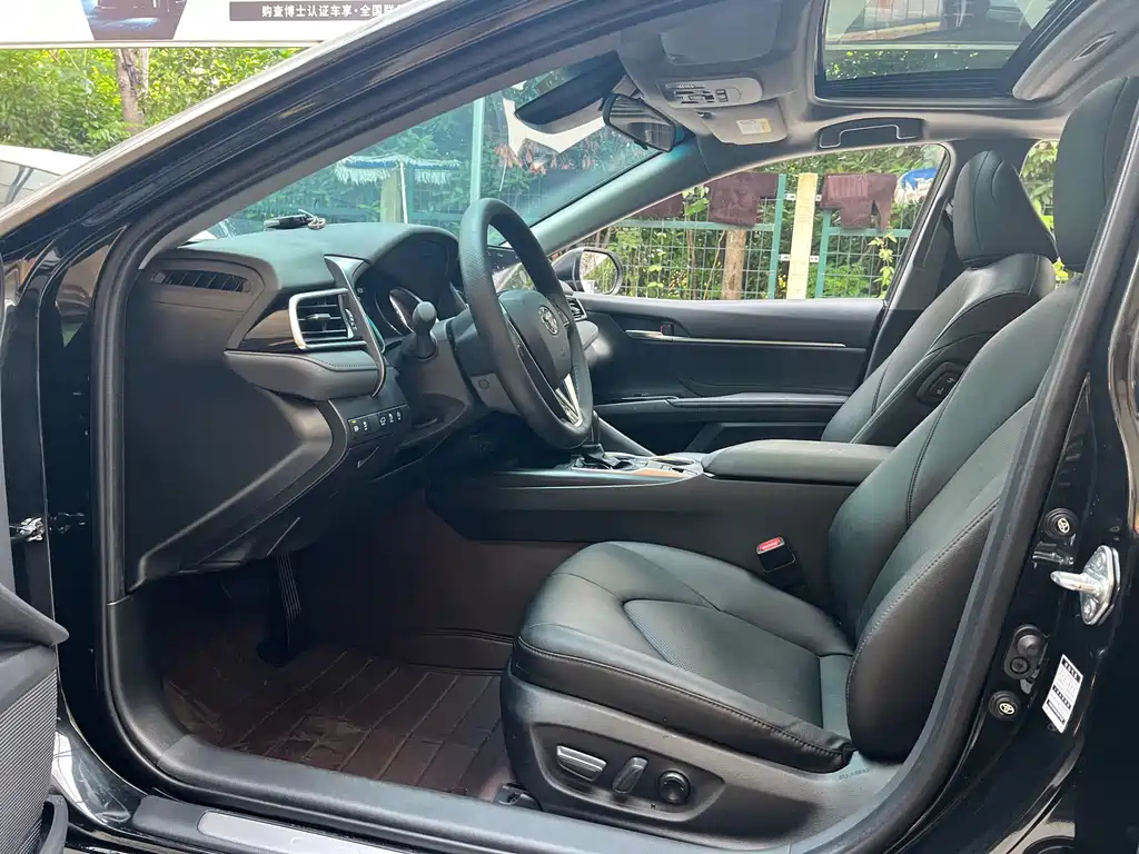 TOYOTA CAMRY 2021