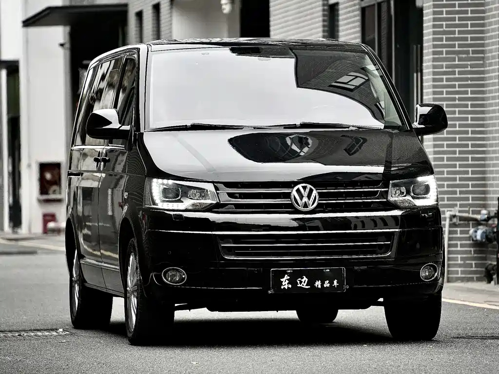 VOLKSWAGEN MULTIVAN 2016