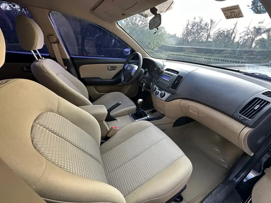 HYUNDAI CELESTA 2009
