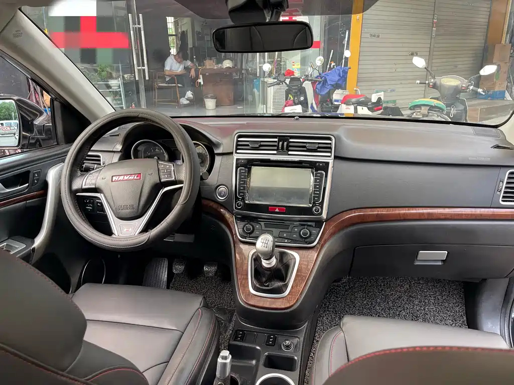 HAVAL H6 2015
