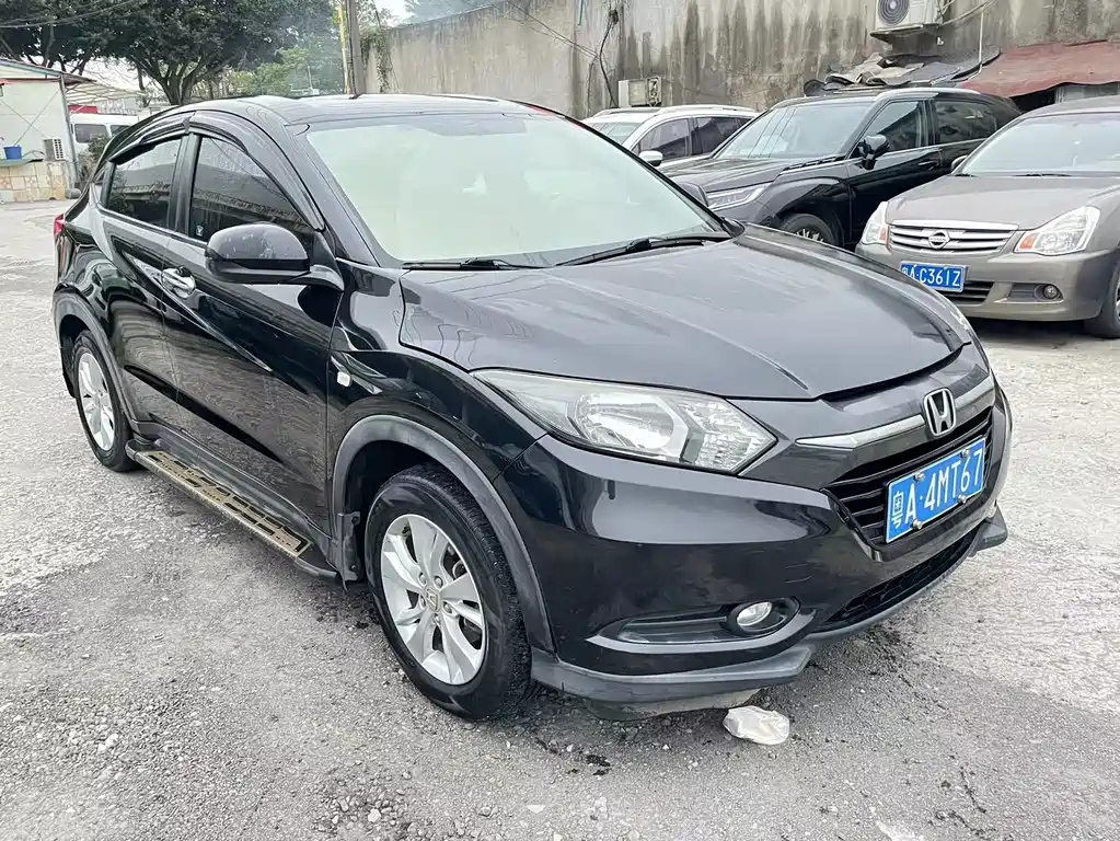 HONDA VEZEL 2015