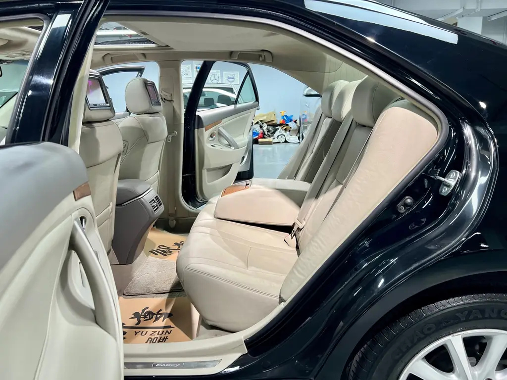 TOYOTA CAMRY 2011