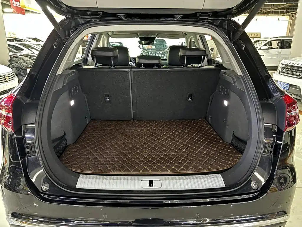 HONGQI HS5 2021