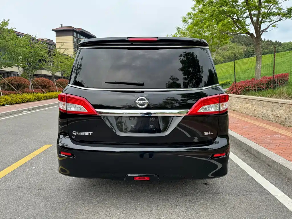 NISSAN QUEST 2014