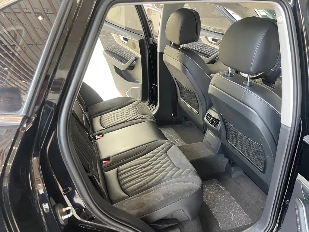 HONGQI HS5 2022